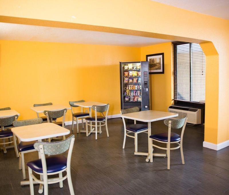 Red Roof Inn Mobile - Midtown מראה חיצוני תמונה