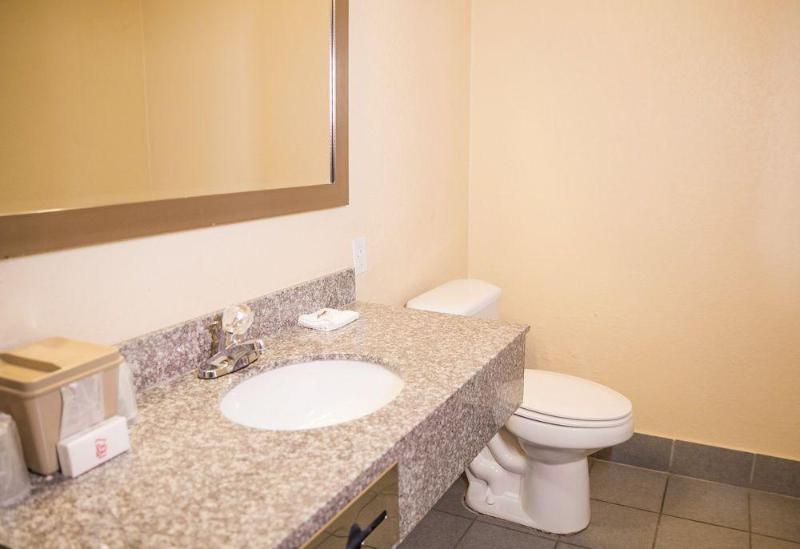 Red Roof Inn Mobile - Midtown מראה חיצוני תמונה